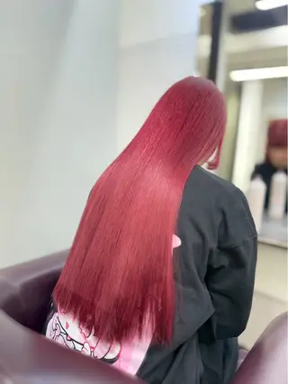 カラー ダメージレスブリーチ デザイン．咲良のヘアスタイル