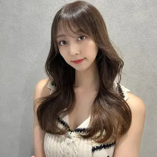 セミロング カラー ヘアアレンジ FERiCIA. 表参道所属・レイヤーカット 🪄吉野翔悟のヘアスタイル