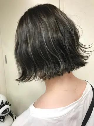 カラー メンズハイトーン メンズバレイヤージュのヘアスタイル