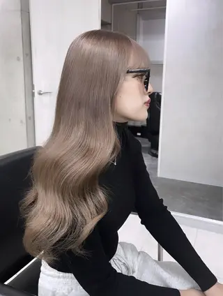ロング Kvell&Co. YUSUKEのヘアスタイル