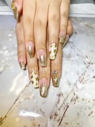 ネイル O. AKINAのネイルデザイン