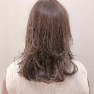 セミロング 切りっぱなしボブ ソノキユウカのヘアスタイル