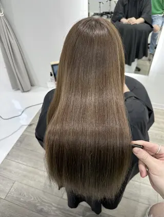 ロング 山崎結菜 🫧透明感カラーのヘアスタイル