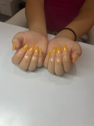 ロング クロダ マヒルのネイルデザイン