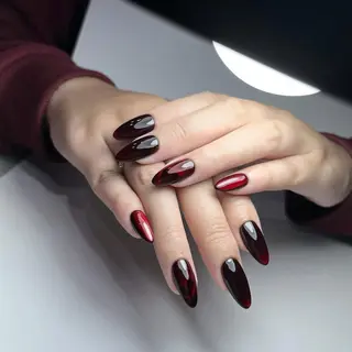 ネイル T•Lee Nailsalon所属・Lily. Leeのネイルデザイン
