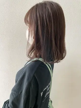 ミディアム カラー 沢田 瞳のヘアスタイル