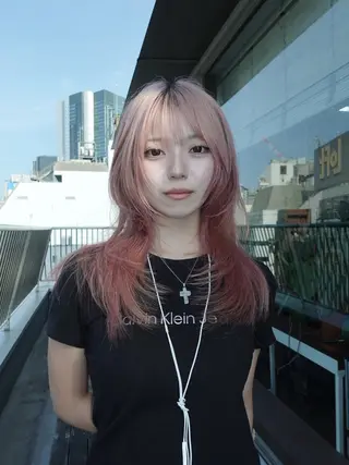 ミディアム カラー ニュアンスレイヤー ハイトーンカラーのヘアスタイル