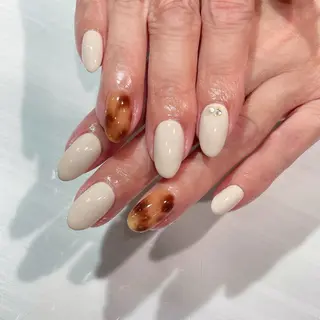 ネイル eyelash &nail SieG所属・SieG moeのネイルデザイン