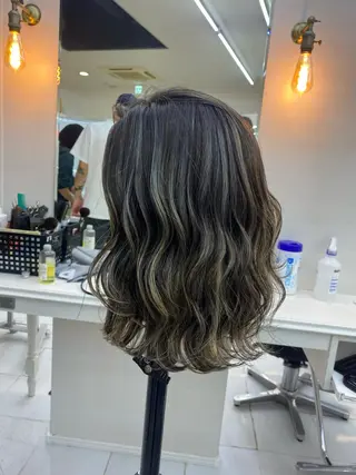 セミロング カラー 透明感カラー/韓国 ヘア🩶yuri🩵のヘアスタイル