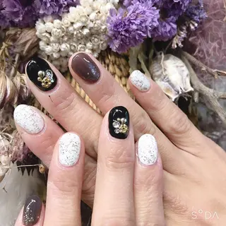 ネイル 大分市都町ネイル NUDGEの眉毛・アイブロウイメージ