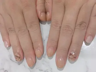 ネイル ネイル＆フラワーサロン〜Ri✦hiro〜鳥栖店所属・HIRATA RIEのネイルデザイン