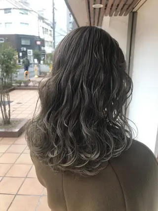 ミディアム 🌷L'oeuf 【ﾙﾌ】ホシカワ🌷のヘアスタイル