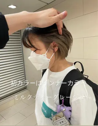 ショート カラー ケアブリーチ/ エクステ/レイヤーのヘアスタイル