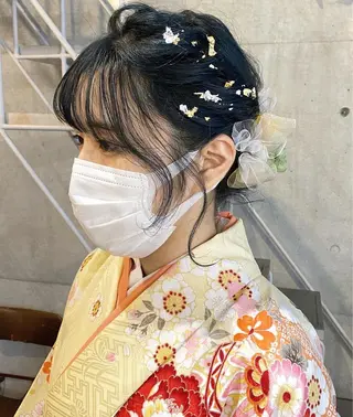 ミディアム カラー パーマ ヘアアレンジ キッズ ネイル マツエク・マツパ アイブロウ モリモト サナのヘアスタイル