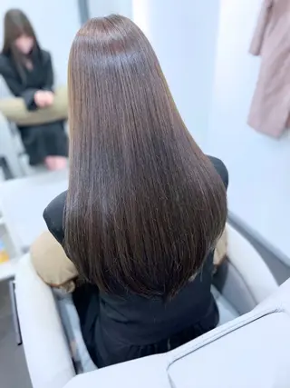 カラー .6-ROGU-neon所属・カワグチ ソウシのヘアスタイル