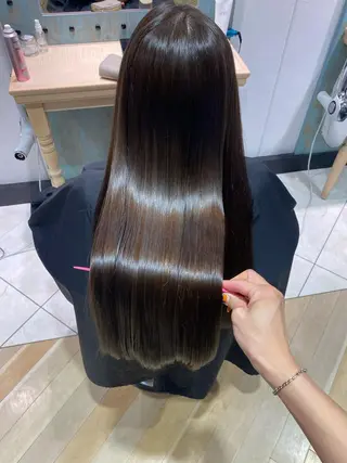 ロング 髪質改善　縮毛の達人 矢井由真のヘアスタイル