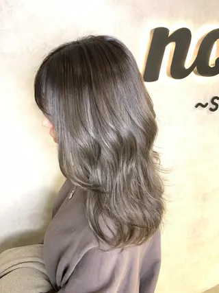 カラー SWANsapporo所属・swan ユイカのヘアスタイル
