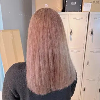 セミロング カラー 🪄池袋ハイトーン 🪄ブリーチカラーのヘアスタイル