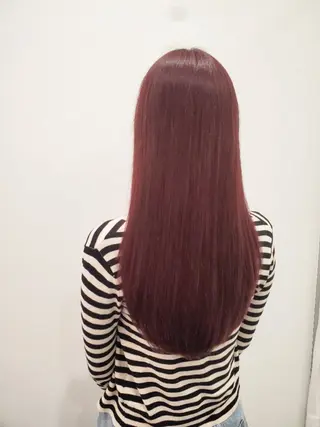 カラー ロング 齋藤 愛美のヘアスタイル