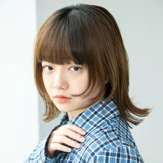 ミディアム TRICCA 銀座所属・奏羽　"ショート ・ボブ ・レイヤー"のヘアスタイル