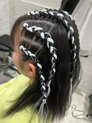 ミディアム GO TODAYSHAiRESALON所属・✨コーンロウ✨ 本田さゃかのヘアスタイル