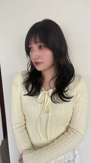セミロング カラー 🪻韓国カット 🤍yuanのヘアスタイル