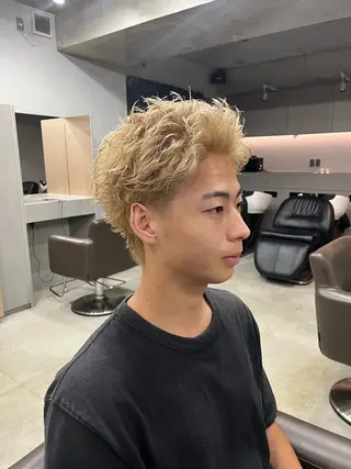 カラー 縮毛矯正/スパイラル パーマ/表参道のヘアスタイル