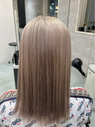 セミロング 🎀ハイトーン特化 konomi🎀のヘアスタイル