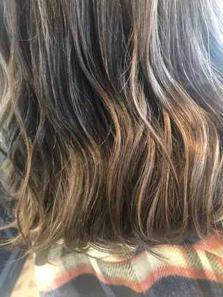 カラー リーフレ所属・榊原 七菜花のヘアスタイル