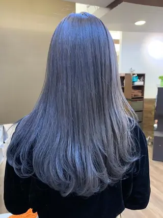 ロング シールエクステ/ ハイトーンカラーのヘアスタイル