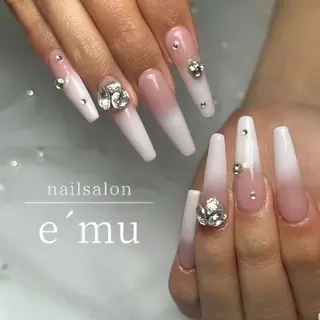ネイル nailsalon e´muのネイルデザイン