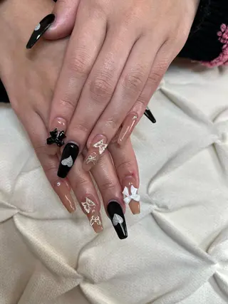 ネイル nail.salon .Reversalのネイルデザイン