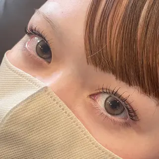 マツエク・マツパ alu所属・マキノ キョウカのヘアスタイル