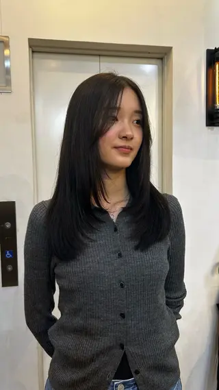 ロング レイヤーカット大人気 💛吉田百花のヘアスタイル