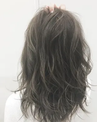 ロング カラー AGU akariのヘアスタイル