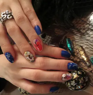 ネイル ARTスクールサロン お・タマゴのネイルデザイン