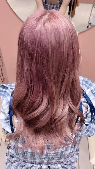 ロング カラー 佐藤 美羽のヘアスタイル