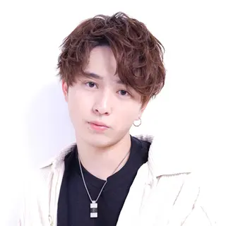 カラー パーマ メンズ スパイラル波巻き パーマ井本汰壱のヘアスタイル