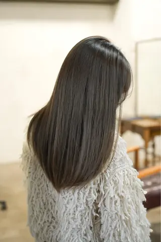 ロング 🪞透けヘア/柔らか 艶ベージュ/レイヤーのヘアスタイル