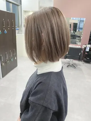 ショート カラー Via officialのヘアスタイル