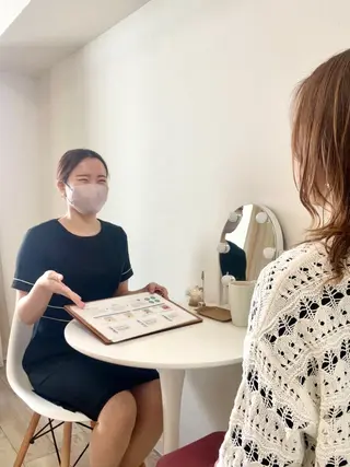 肌質改善・小顔サロン 20代店長RINNAのエステ・リラクイメージ