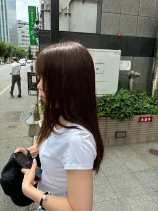 ロング カラー 渡 汐音のヘアスタイル