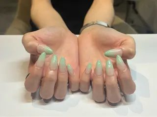 ネイル 関野 彩加のネイルデザイン