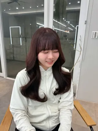 ロング 宇田川 結菜のヘアスタイル