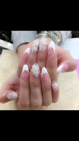 ネイル ネイルサロンTiara所属・戸倉 千秋のネイルデザイン