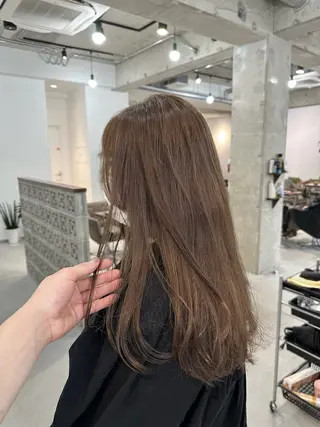 ロング カラー カイリ /レイヤーカットのヘアスタイル