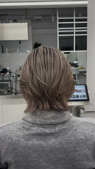 ミディアム メンズバレイヤージュ 🔥メンズカット🔥のヘアスタイル