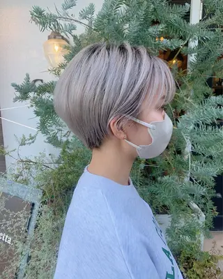 ショート カラー 藤井 美歩/赤髪のヘアスタイル