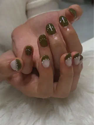 ネイル シオリ ⪩⪨のネイルデザイン