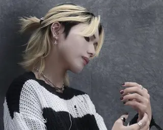 セミロング カラー メンズ RACCOON.TOKYO 渋谷店所属・メンズカット特化🐺 ウルフ[店長]置塩祥のヘアスタイル